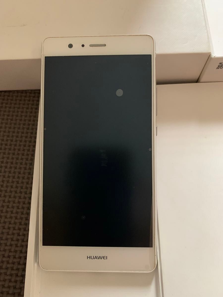 P9 lite 5 2インチ メモリー2GB ストレージ16GB ホワイト SIM P9 lite 5 2インチ メモリー2GB ストレージ16GB ホワイト SIM