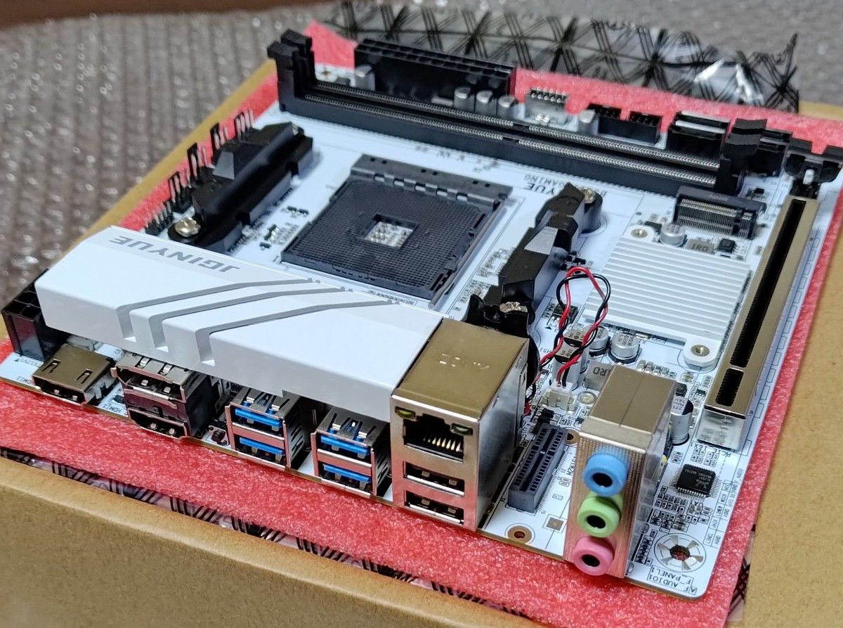 ほぼ新品 JGINYUE B550i GAMING Mini-ITX AM4 ホワイト M 2 x 2 ほぼ新品 JGINYUE B550i GAMING Mini-ITX AM4 ホワイト M 2 x 2