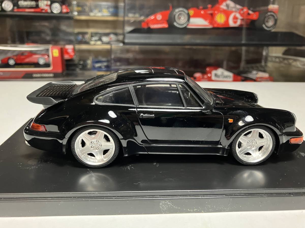 フジミ1/24　ポルシェ９１１ターボ　タイプ９６４　黒　アクリルケース付き　素人完成品_タイヤ・ホイルは純正ではありません