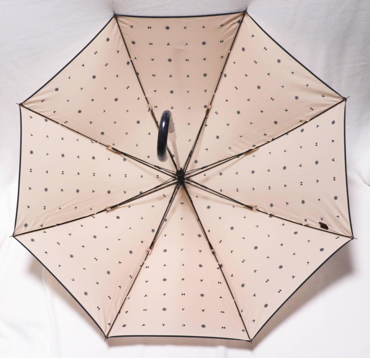 《CLATHAS クレイサス》新品 モノグラムロゴ柄 ジャンプ長傘 雨傘 8本骨 耐風傘 指にやさしいはじきカバー A9247_画像4
