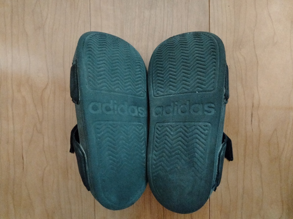 ■中古「adidas 男女兼用サンダル18.0cm 黒」■送料込_画像4