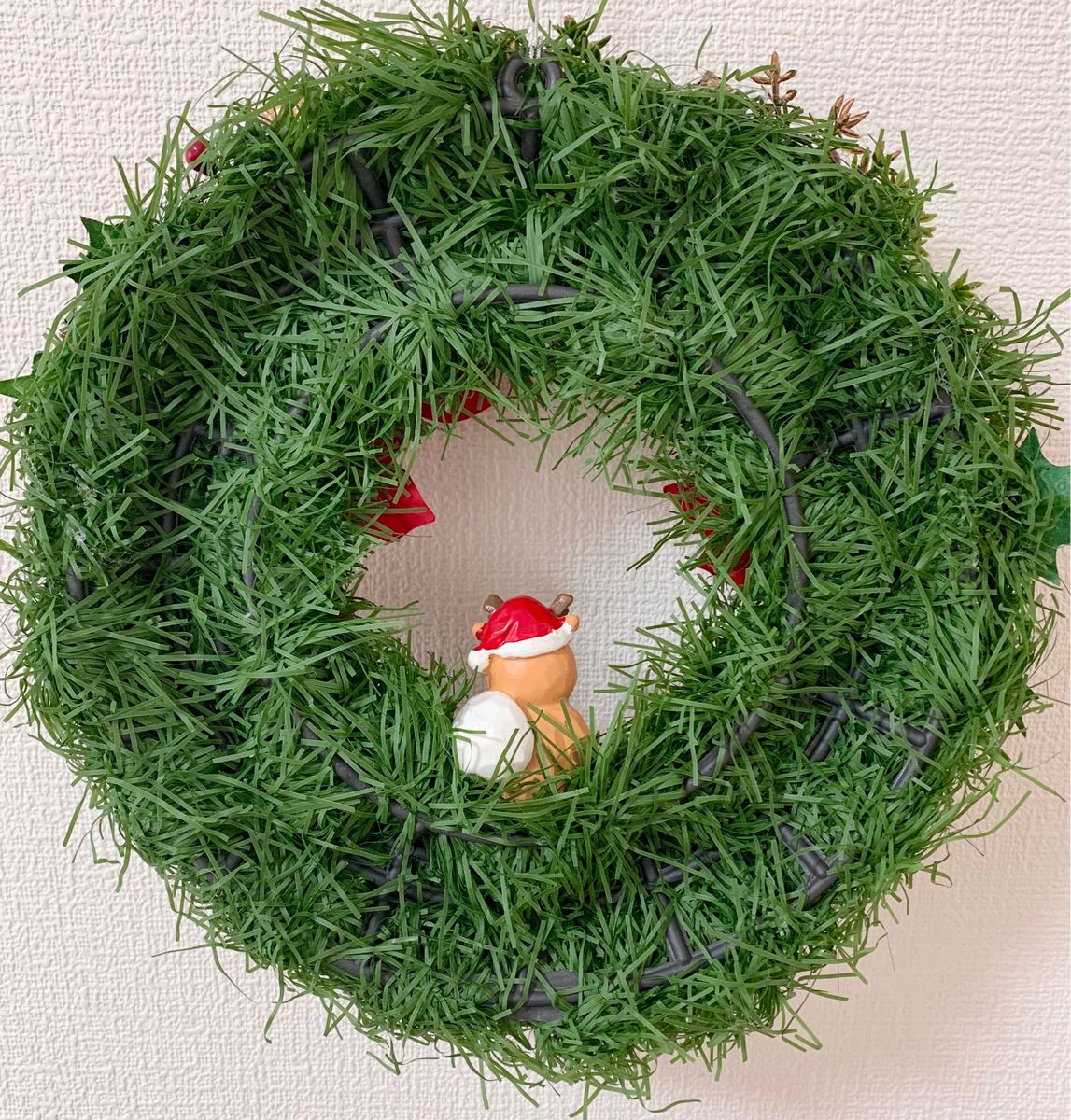 クリスマスリース　直径約26㎝　トナカイ　ハンドメイド　フラワーリース　ポインセチア　松ぼっくり