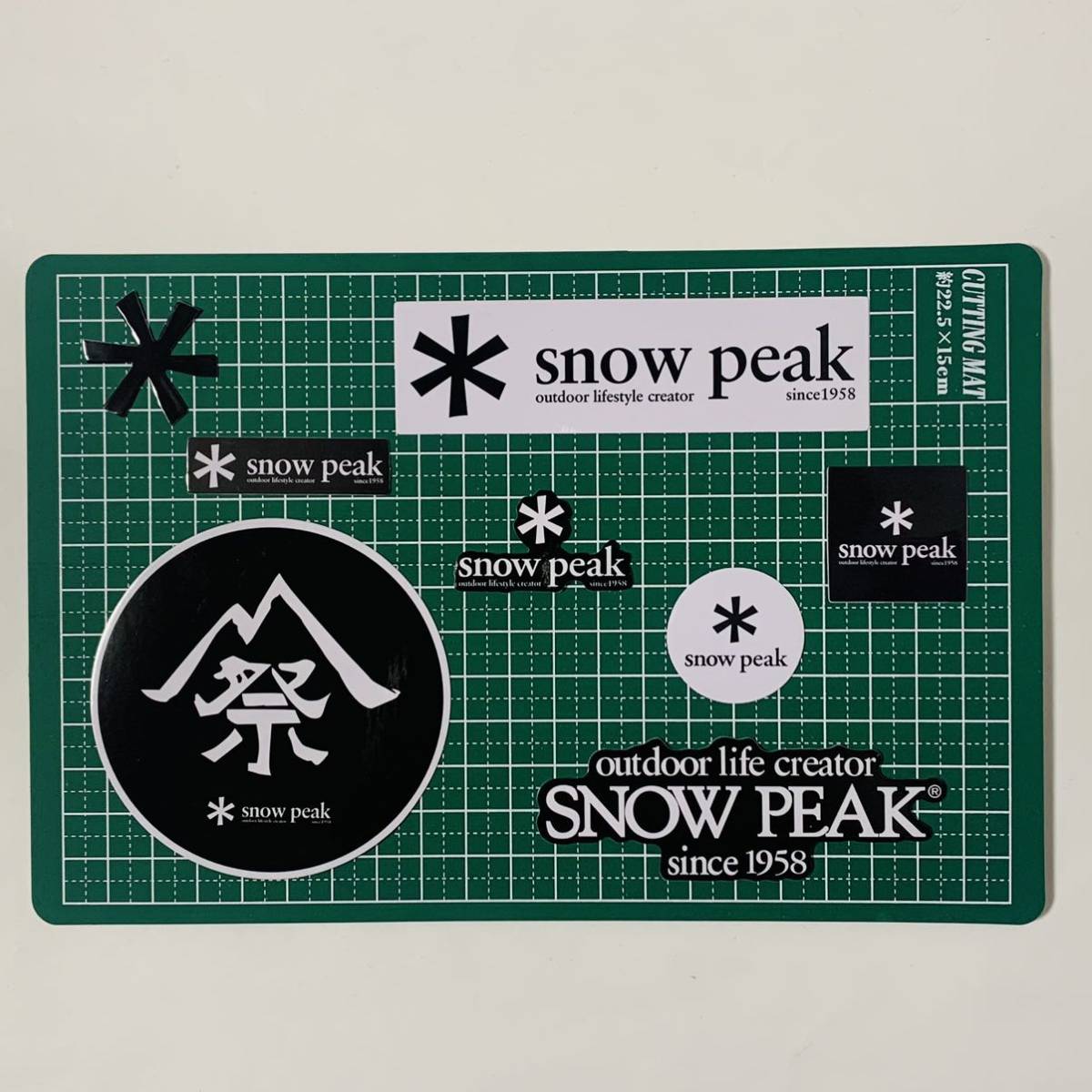 ステッカー アウトドア シール スノーピーク 20枚 snow peak #8 防水 防水ステッカー バイク工具 キャリーバッグ_画像4