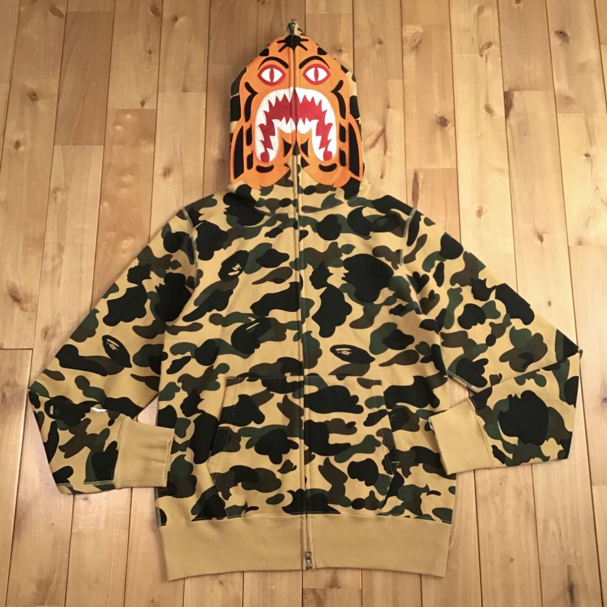 ★新品★ 1st camo yellow タイガー パーカー Mサイズ tiger full zip hoodie a bathing ape BAPE エイプ ベイプ アベイシングエイプ z499_画像1