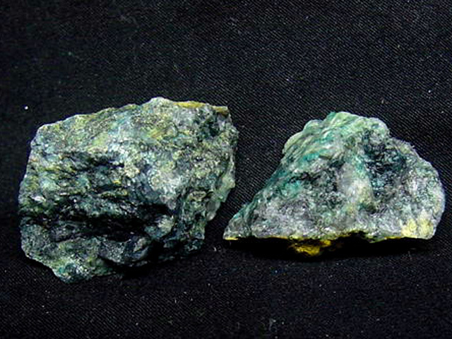 国産鉱物1490 兵庫県大屋鉱山産ニッケルオパール　_画像1
