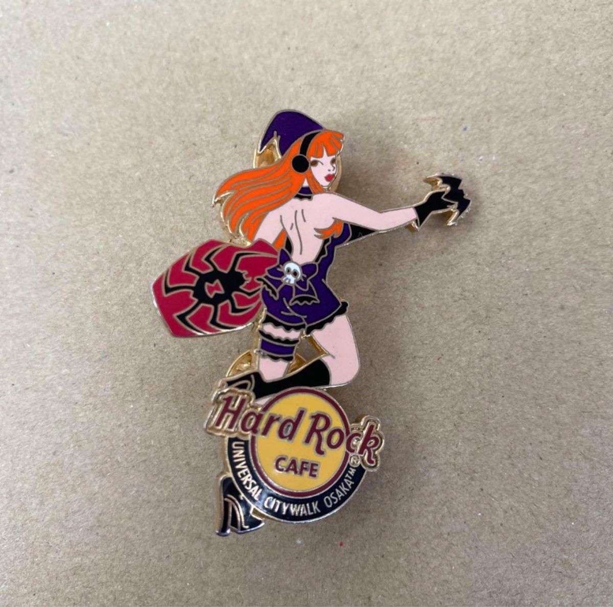 HardRock CAFE ガールピンバッジ ユニバーサルシティウォーク HardRock CAFE ガールピンバッジ ユニバーサルシティウォーク