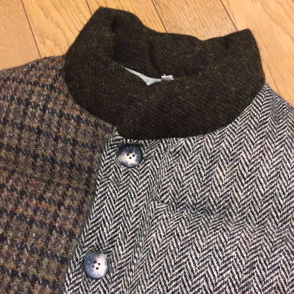 美品 BEAUTY&YOUTH ユナイテッドアローズ 英国 HARRIS TWEED ハリスツイード ヘリンボーン チェック クレイジー切替 ダウンベスト メンズ L_画像6