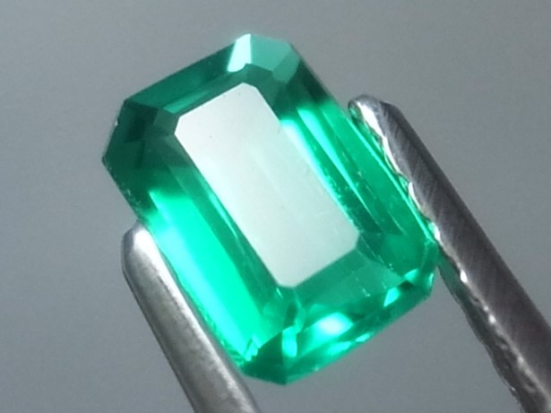 0.47ct b 新品・コロンビアカラー合成バイロンエメラルド 超希少入手困難・バイロン社製_画像1