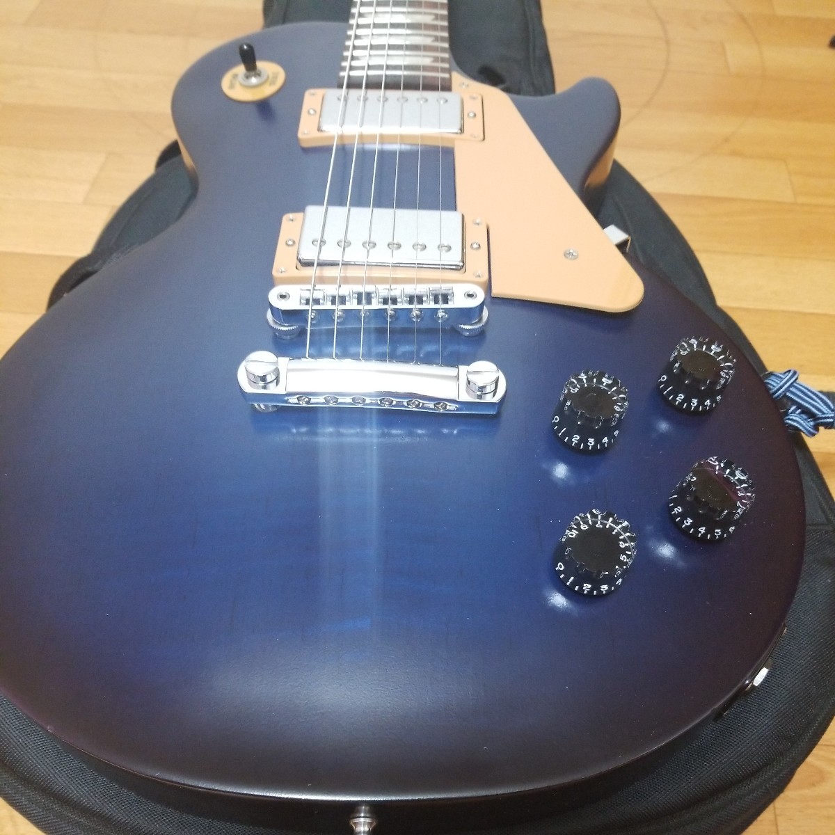 Gibson Les Paul Studio 2014年製 １２０周年モデル Manhattan Midnight 即決あり_画像2