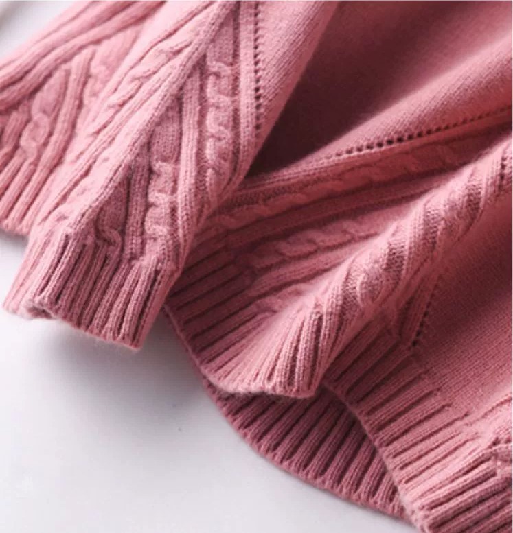 新品☆ふんわり柔らかミンクカシミヤ　着痩せ　デザインケーブル編み可愛いハイネックニットセーター　ピンク_画像3