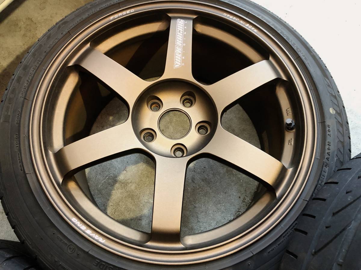 ☆RAYS VOLKRACING TE37 SAGA 18インチ8.5J 9.5J PCD114.3-5 美品　235/45R18 POTENZA _画像3