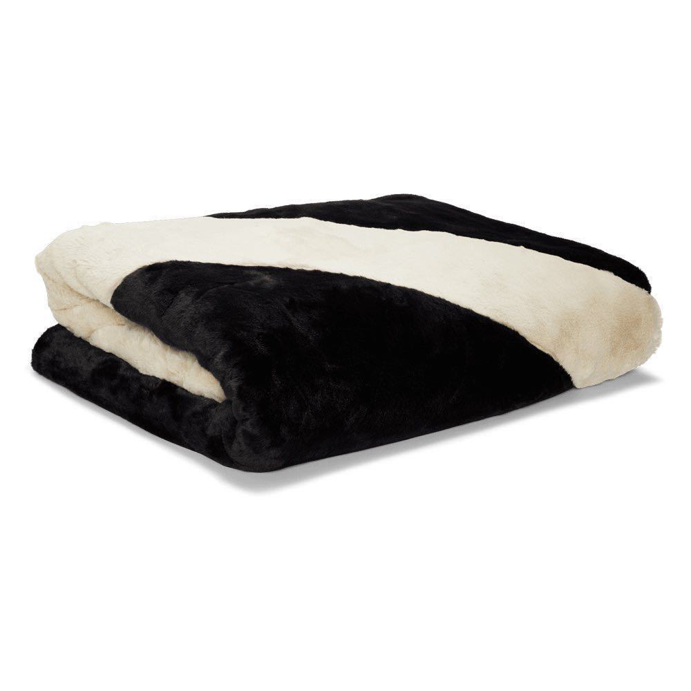 新品 定価24200円 NIKE WMNS NSW FAUX FUR BLANKET KRMG ナイキ 新品 定価24200円 NIKE WMNS NSW FAUX FUR BLANKET KRMG ナイキ