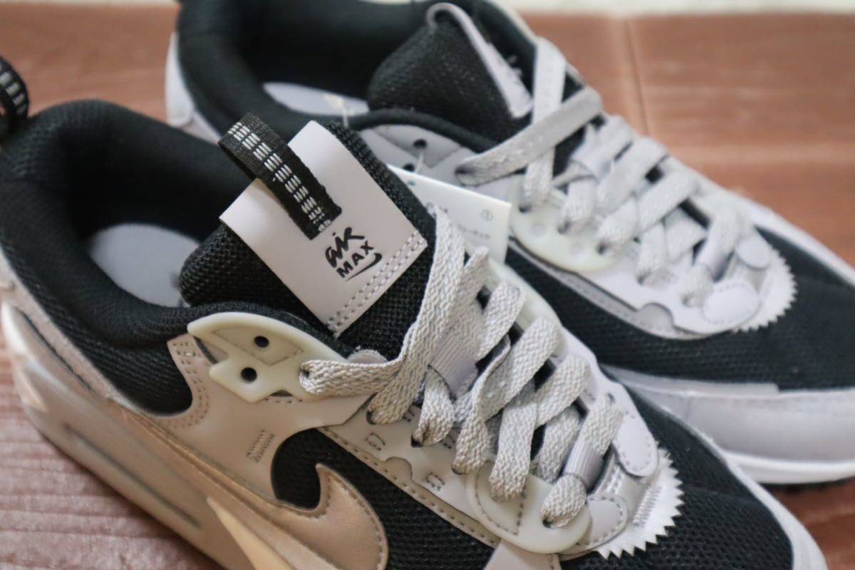 新品 24㎝ NIKE ナイキ WMNS AIR MAX 90 FUTURA ウィメンズ エア 新品 24㎝ NIKE ナイキ WMNS AIR MAX 90 FUTURA ウィメンズ エア