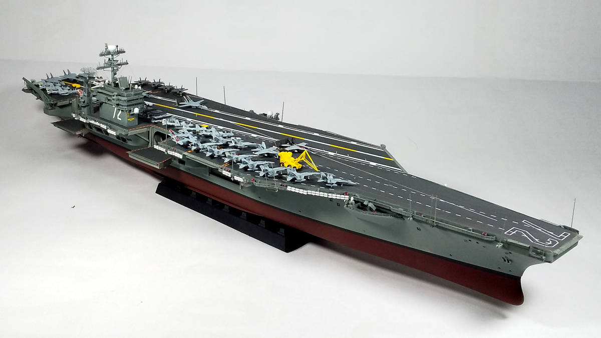 ●完成品・1/700・アメリカ海軍ニミッツ級空母・CVN-72『エイブラハム・リンカーン』【格納庫室内LED】_画像2