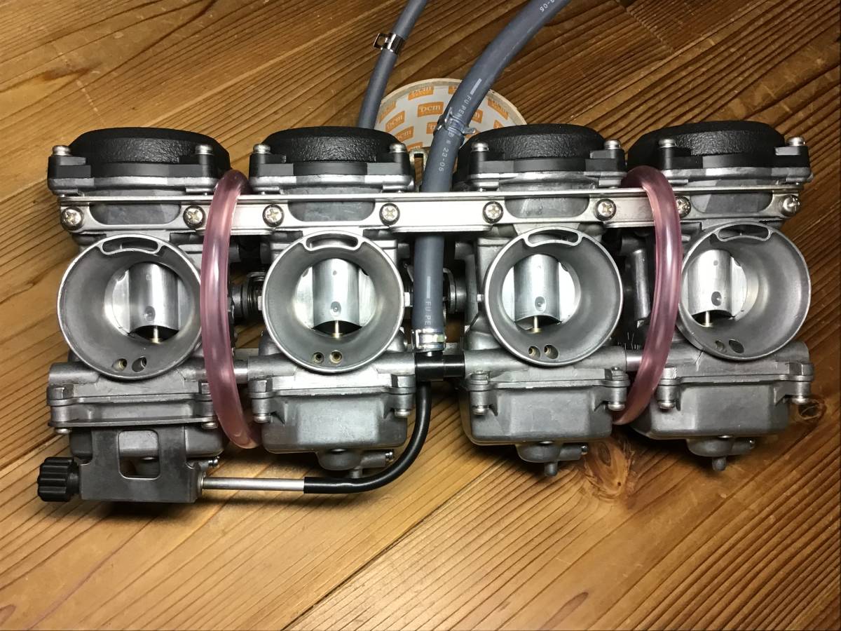 GPZ900R キャブレター中古　洗浄整備済　ゼファー1100、GPZ750、GPZ1000_画像1