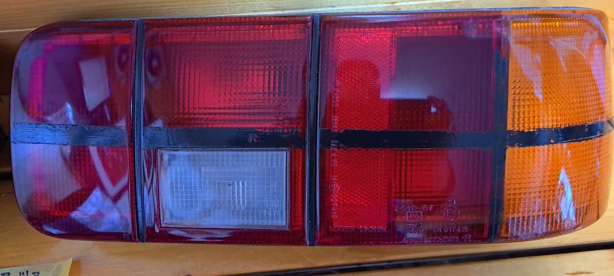  Piazza JR120 Isuzu tail light left right tail lamp tale lense used driver`s seat side passenger's seat side tail light right left Piazza Isuzu 