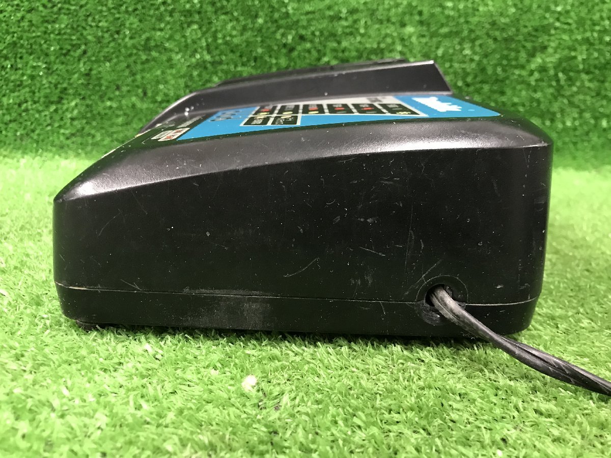 【中古品】makita(マキタ) 7.2v-18v用急速充電器 DC18RC ITHALLVFKJMS_画像5