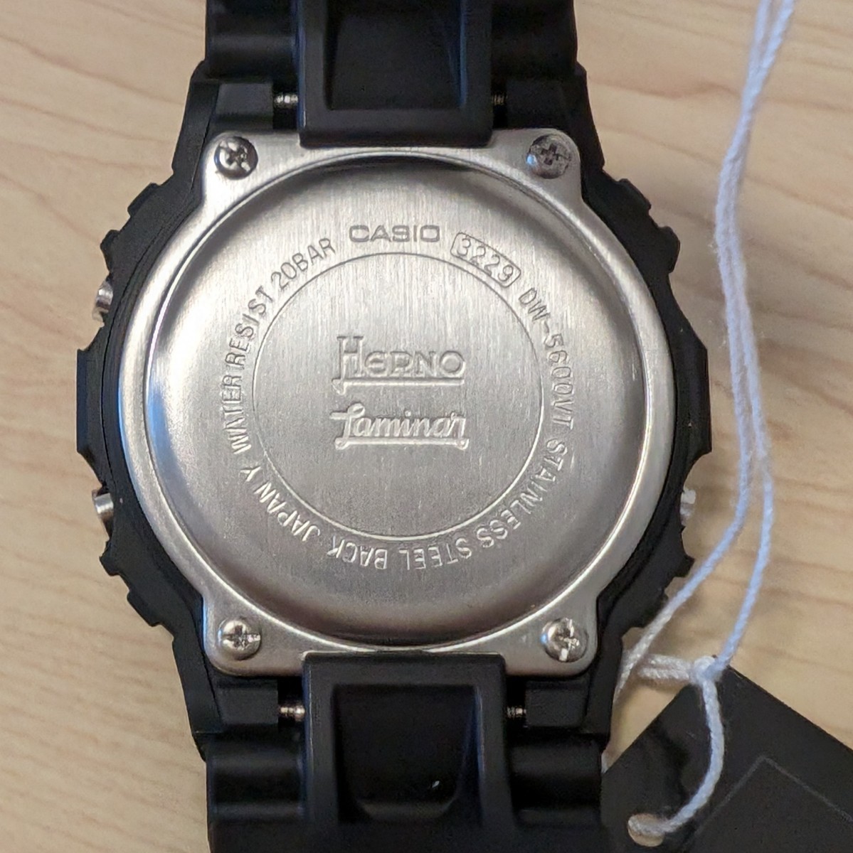 新品 CASIO G-SHOCK DW-5600HERNO23-1JR 缶ケース付 メンズ 腕時計_画像6