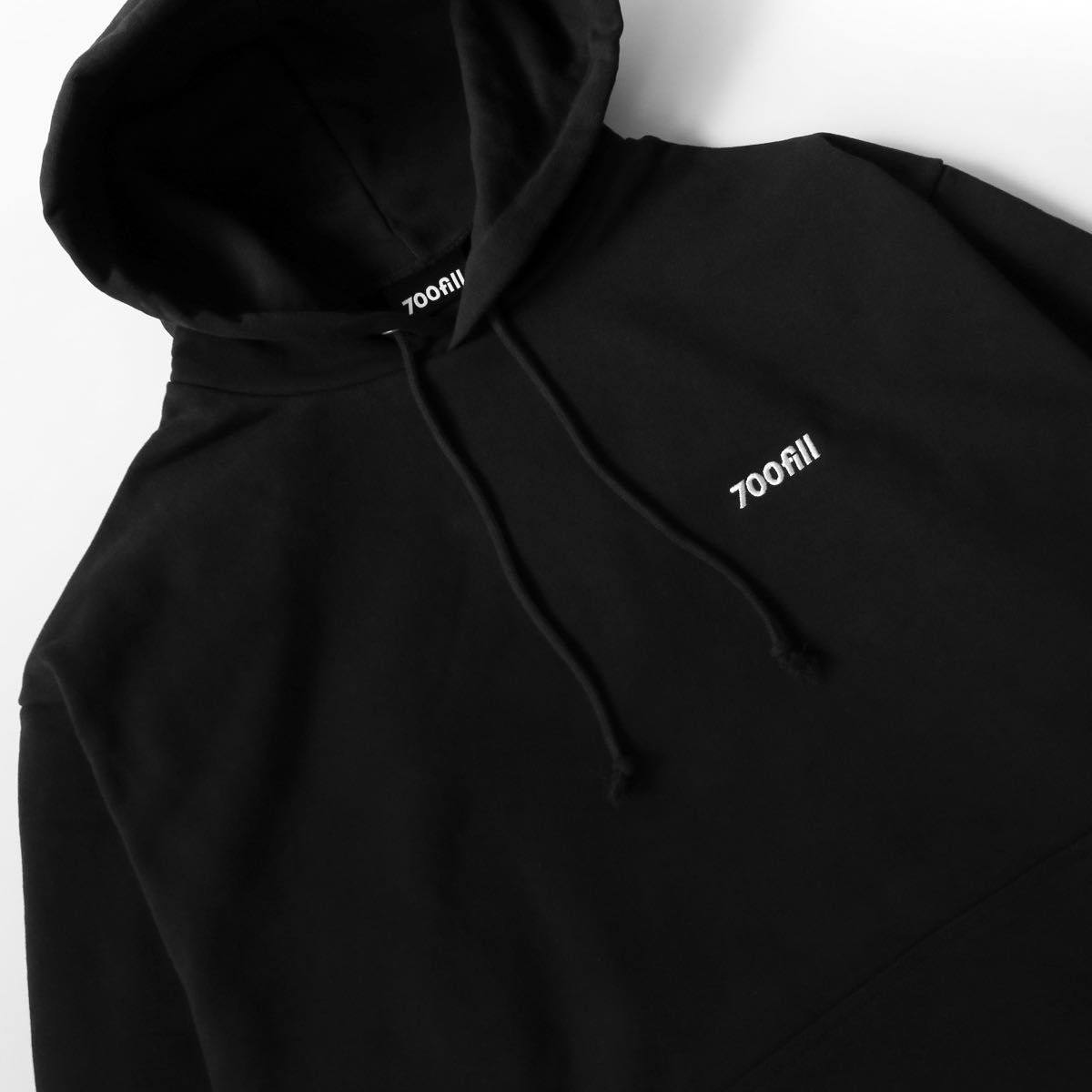 700FILL Embroidered Small Payment Logo Hooded Sweatshirt