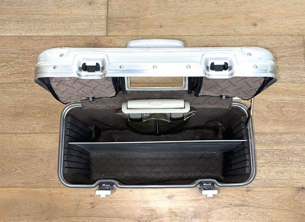 ◇RIMOWA PILOT TROLLE Lufthansa Edition リモワ パイロット ◇RIMOWA PILOT TROLLE Lufthansa Edition リモワ パイロット