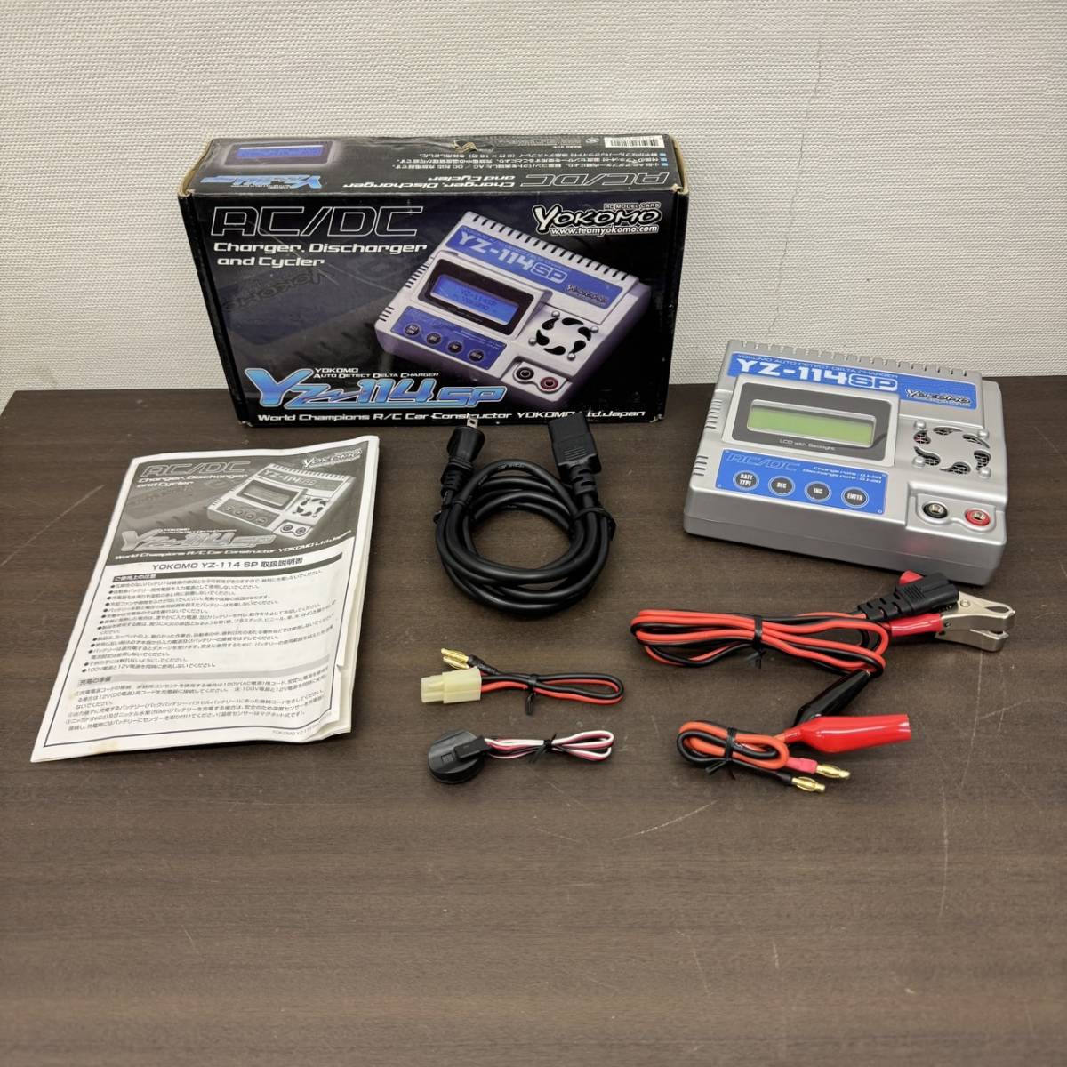 送料650円～ ジャンク 通電のみ確認済み YOKOMO YZ-114SP AUTO DETECT DELTA CHARGER 充電器 S/N:S060008C_画像1