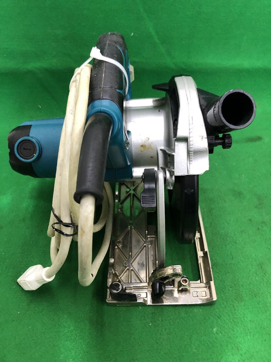 【中古品】makita　マキタ　100V　165mm電子丸のこ　5732C　本体のみ　動作確認済　※コード交換済　/　ITR8YE9FP9P0_画像4