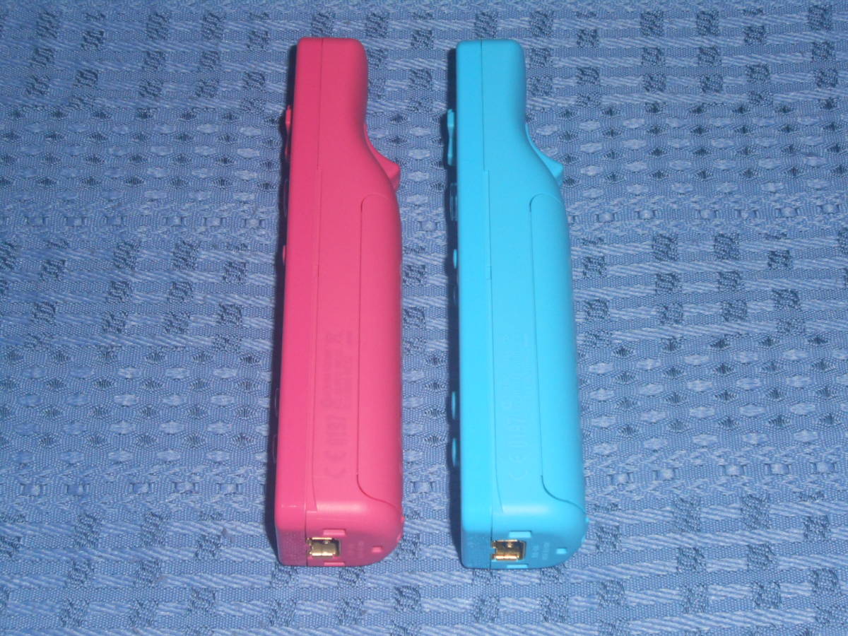 Wiiリモコンプラス(Wiiモーションプラス内蔵)２個セット ストラップ付き 青(ao ブルー)１個・桃(pink ピンク)１個 RVL-036 任天堂 Nintendo_画像4