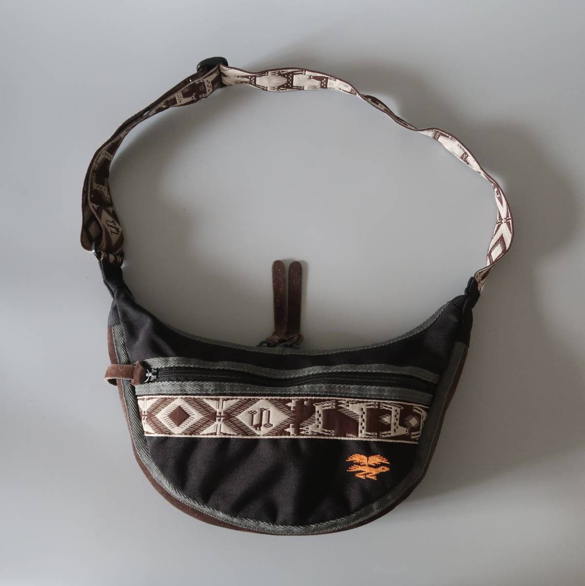  Old [90\'s CABANE de ZUCCaneitib pattern nylon & suede leather banana shoulder bag ] Vintage bag te Zucca 