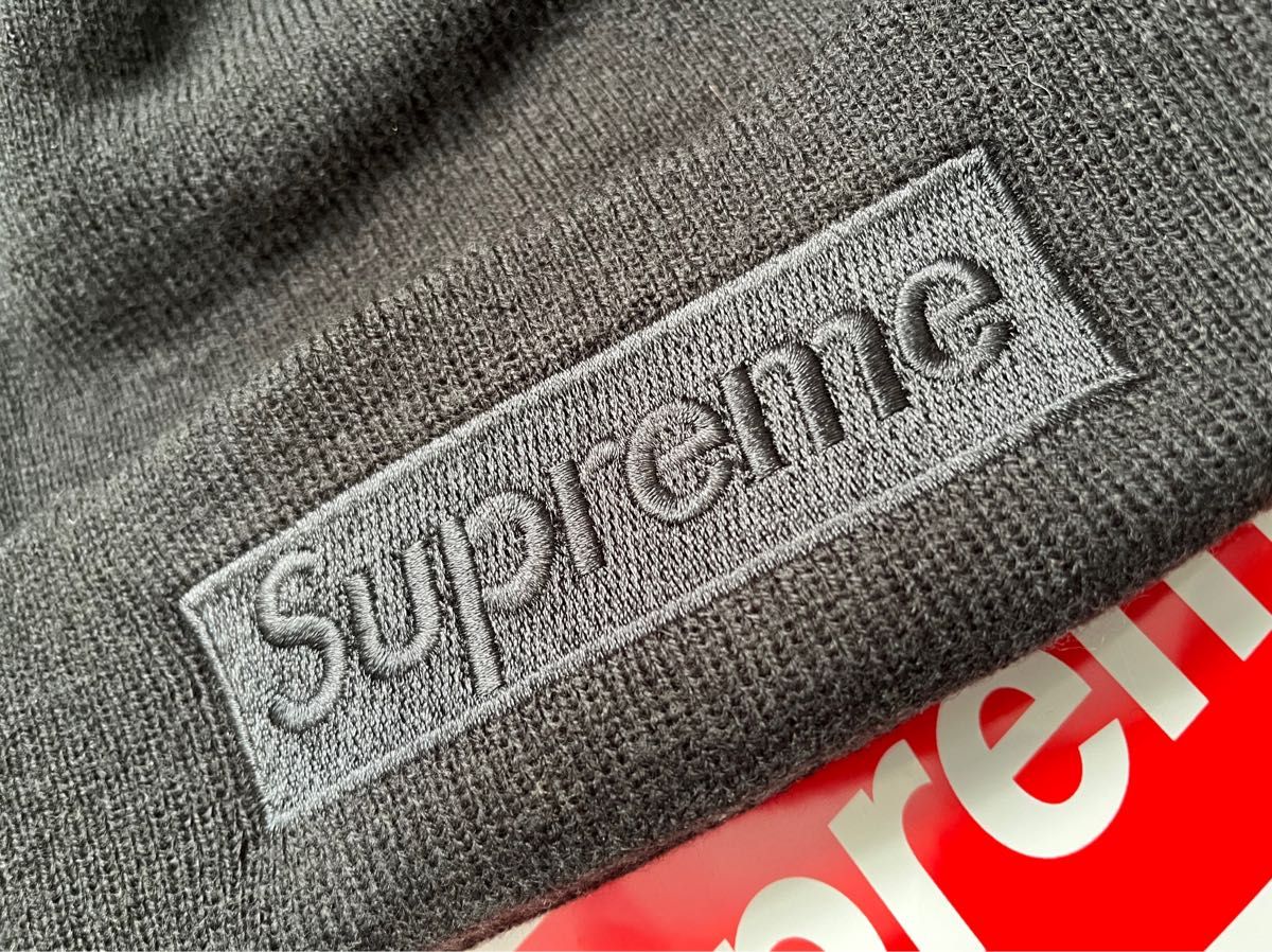 Supreme  NEW ERA Tonal Box Logo Beanie 黒 黒 同色 希少 シュプリーム ビーニー ニット帽