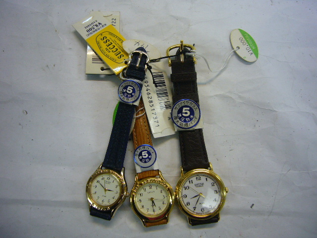 4　古い 未使用 腕時計 ３点 SUCCESS ALBA アルバ 長期保管品　SEIKO ALBA セイコー 　サクセス _画像1