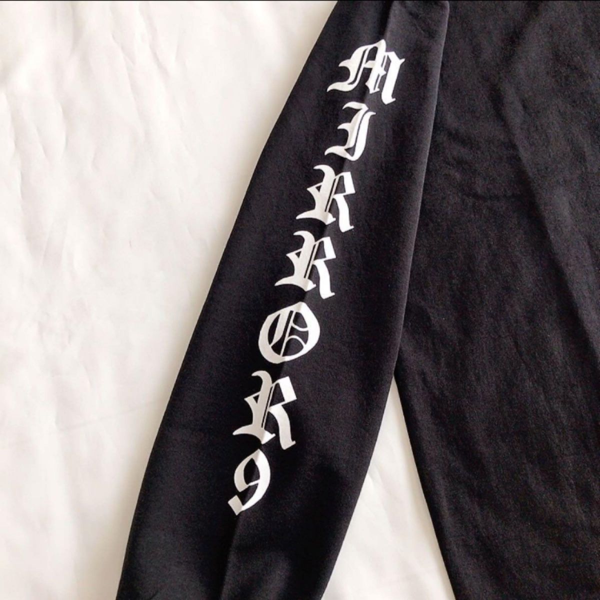 即日発送 新品 ミラーナイン ロゴ ロンT M 男女兼用 MIRROR9 即日発送 新品 ミラーナイン ロゴ ロンT M 男女兼用 MIRROR9