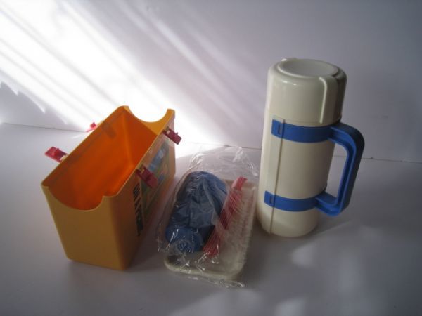 ピクニックセット　水筒　プレート　カップ　スプーン　フォーク　プラスチック製　未使用品 /21N12.7-32_画像2