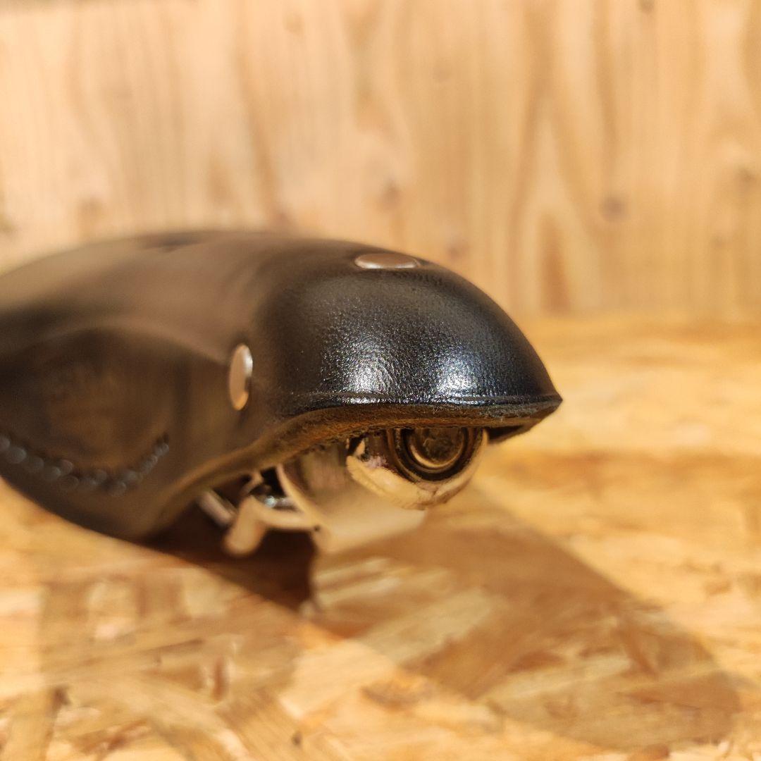 BROOKSのレザーサドル B17 Carved ブラック 穴あきタイプです！ クロモリフレームにおすすめのサドル！！_画像7