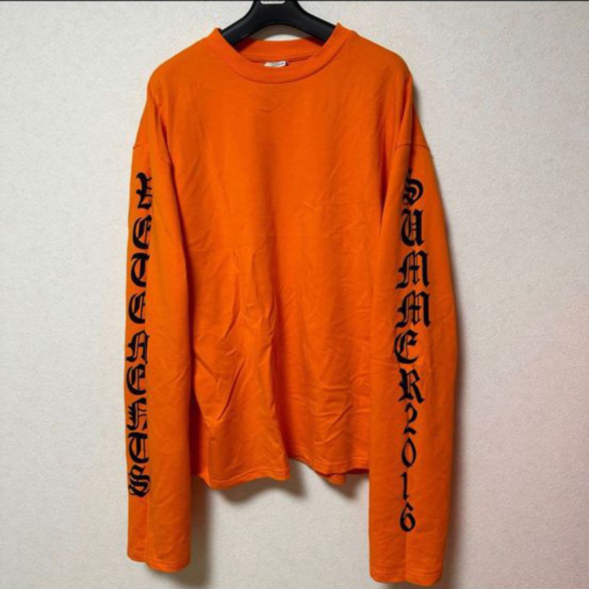 VETEMENTS ヴェトモン アームロゴ ロンT 芸能人多数着用|Yahoo VETEMENTS ヴェトモン アームロゴ ロンT 芸能人多数着用|Yahoo