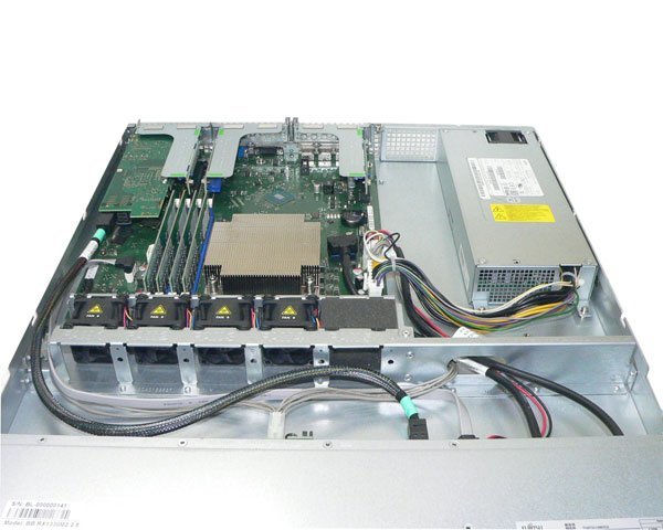  Fujitsu PRIMERGY RX1330 M2 (PYR1332R2S) Xeon E3-1240L V5 2.1GHz память 16GB HDD 300GB×2(SAS 2.5 дюймовый ) DVD-ROM