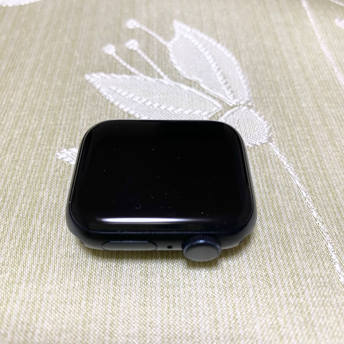 Apple Watch SE 第2世代 GPSモデル40mm ミッドナイトアルミニウム