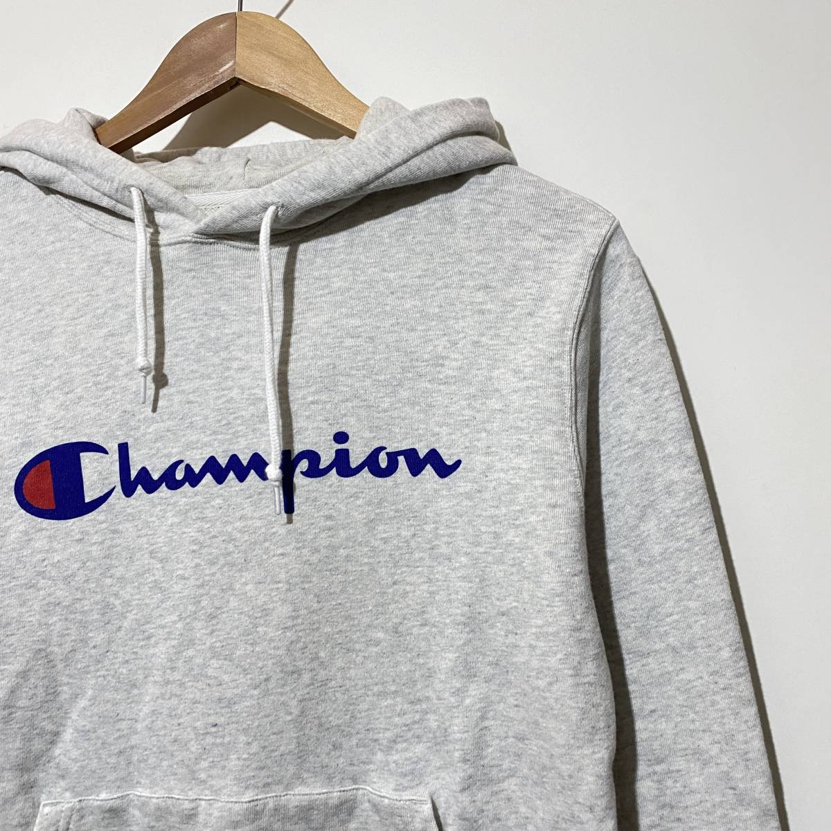 ★ Champion スウェット パーカー プルオーバー フーディー M ロゴプリント オートミール グレー系 ユニセックス_画像3