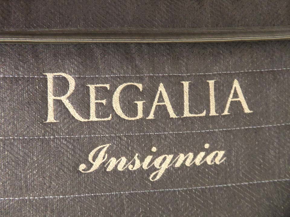 IDC大塚家具 美品■KINGS DOWN キングスダウン■2022年製 REGALIA レガリア INSIGNIA インシグニア ダブルサイズ ベッド マットレスの画像9