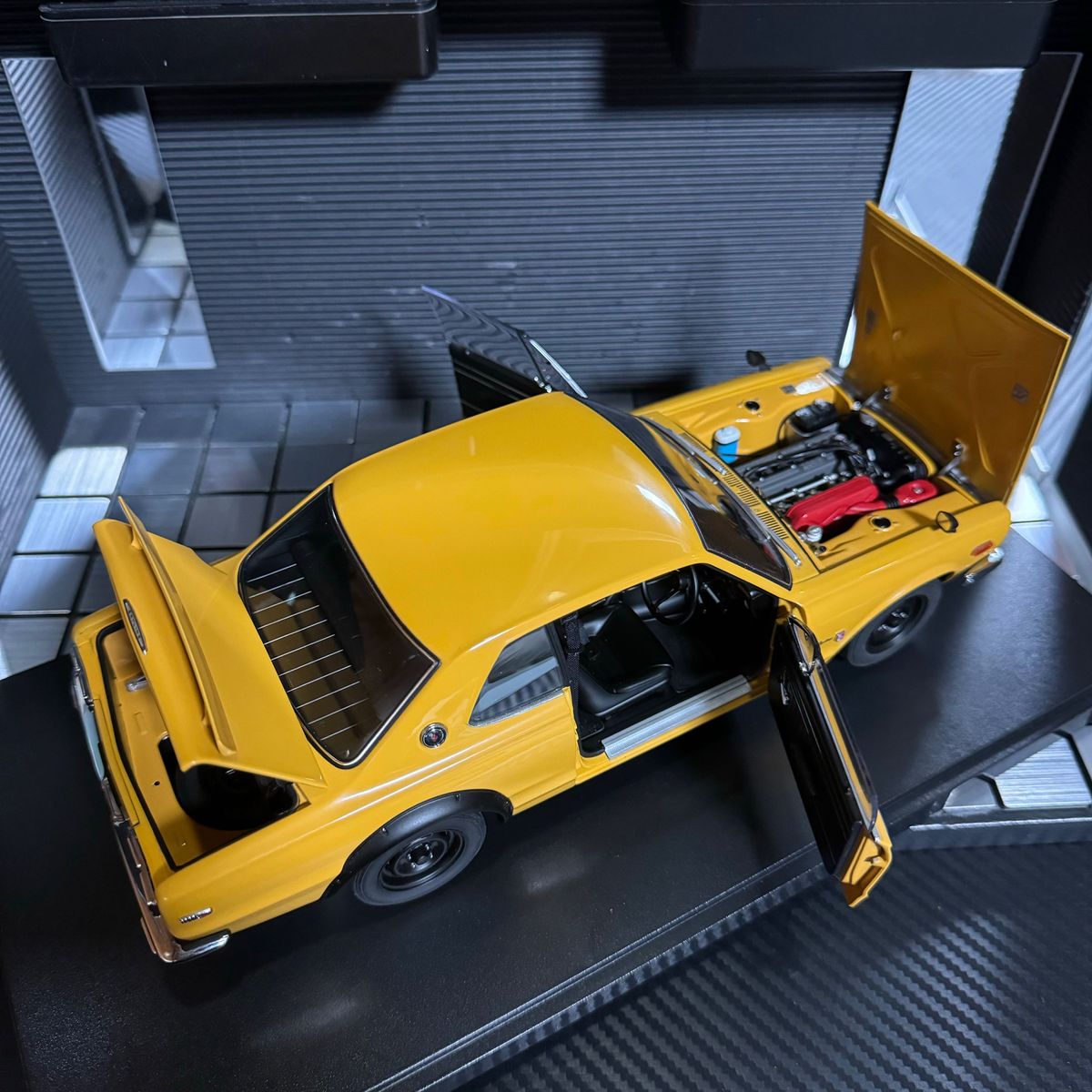 激レア 未展示品 オートアート 1/18 スカイライン 2000GT-R 激レア 未展示品 オートアート 1/18 スカイライン 2000GT-R