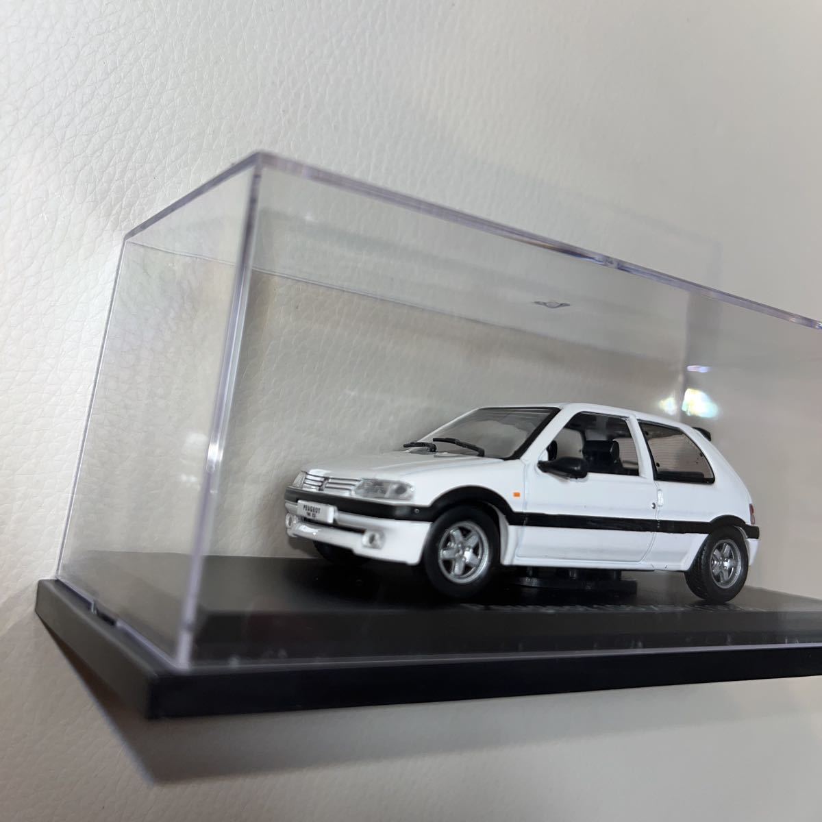 レア　レトロ　アシェット 1/43 プジョー 106 XSi 1993 国産名車コレクション ノレブ　ミニカー　カラーサンプル_画像3