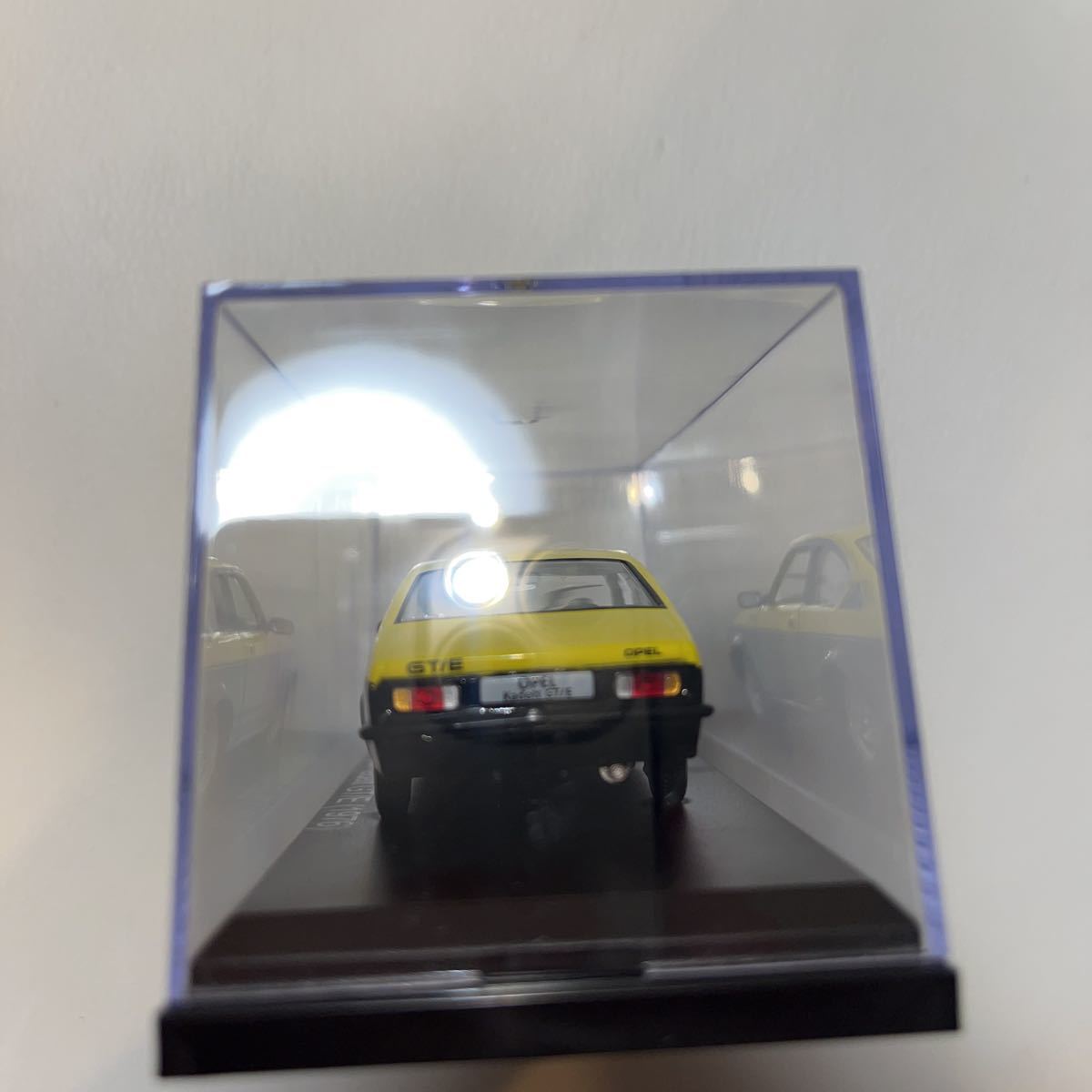 レア　レトロ　Hachette アシェット 1/43 国産名車コレクション オペル カディット GT 1976 黄色 ミニカー 旧車 カラーサンプル_画像5