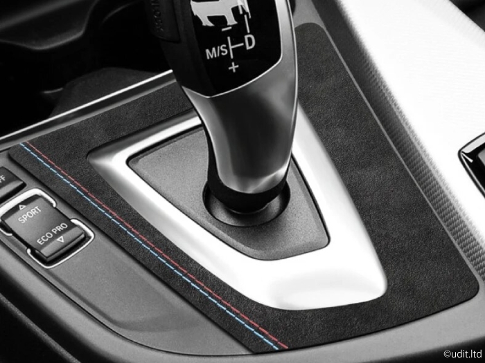 BMW用 F30系 アルカンターラ ライン シフト コンソール パネル セレクター スイッチ トリム カバー F31F34F32F33F36_お届けするのは右ハンドル用です。