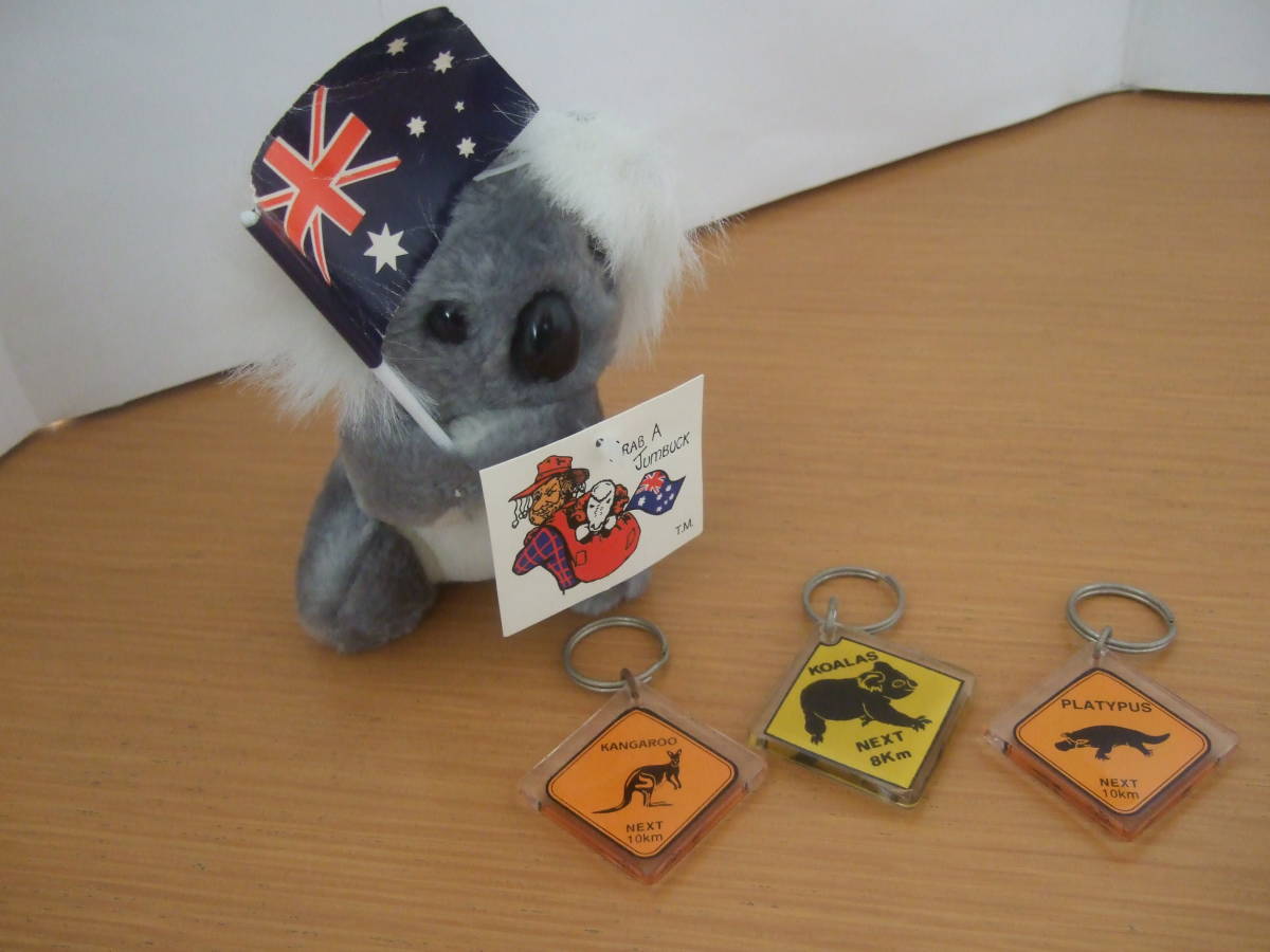  abroad . earth production ; Australia ; koala soft toy, sign key holder ; nature, Oceania 