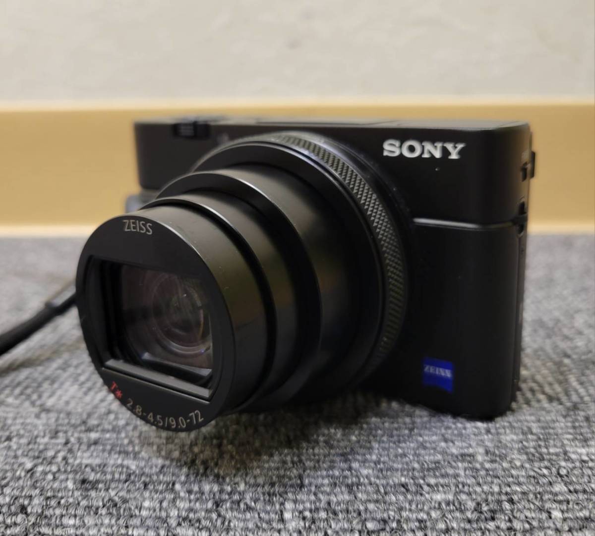 【EKA-6029OH】１円スタート SONY RX100 VII 2.8-4.5/9.0-72 コンパクトデジタルカメラ 4K 通電確認〇 付属品無 ブラック ソニー ケース付_画像2