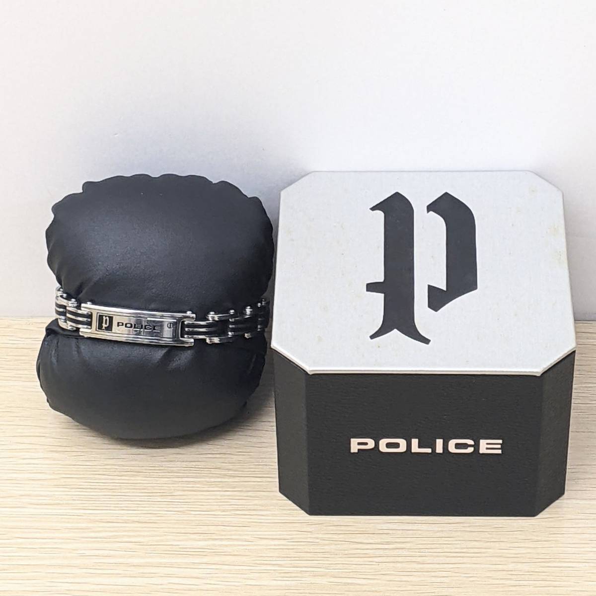【1185】POLICE ポリス ブレスレット シルバーカラー 箱付き ステンレス カーブ CARB アクセサリー メンズ チェーン 腕輪 バングル 銀色 _画像1