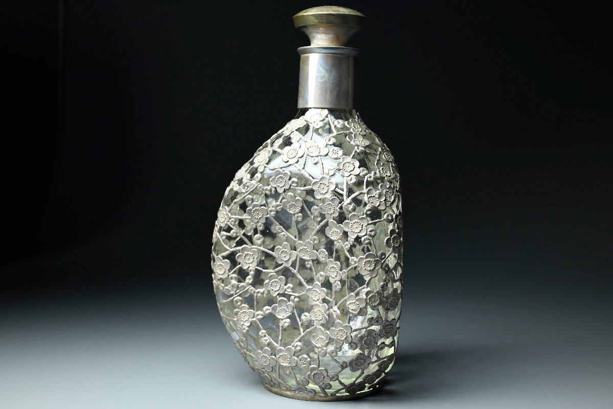 [.]te Canter engraving plum flower map ... skill silver volume silver . glass bottle SILVER950 stamp silver made foreign alcohol bin gross weight approximately 613g[UL31Ji]