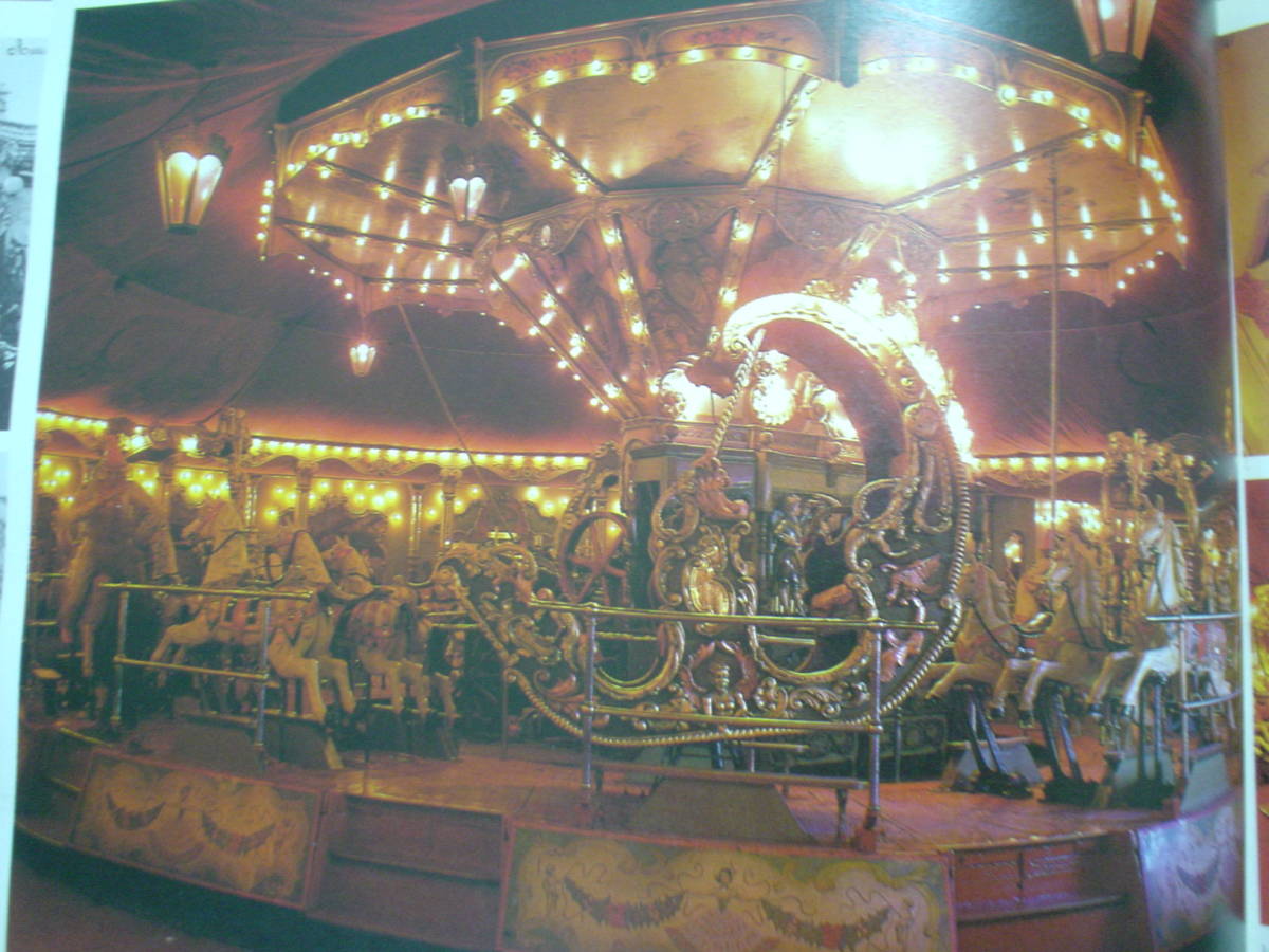 洋書☆アンティーク・メリーゴーランド【写真集】☆回転木馬 遊具 遊園地 テーマパーク カーニバル☆豪華本 - デザイン 洋書☆アンティーク・メリーゴーランド【写真集】☆回転木馬 遊具 遊園地 テーマパーク カーニバル☆豪華本 - デザイン