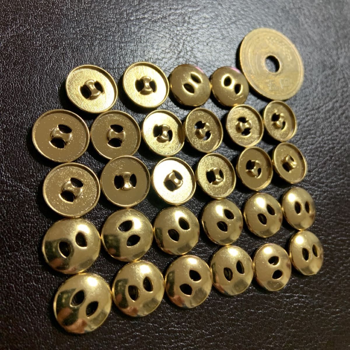 【未使用品】金属ボタン 11.6mm×28個 金色 ゴールド