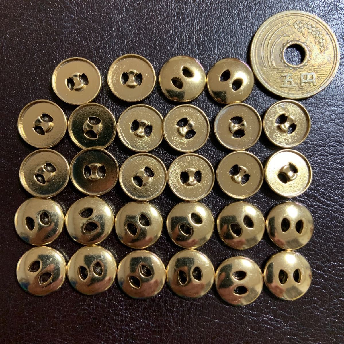 【未使用品】金属ボタン 11.6mm×28個 金色 ゴールド