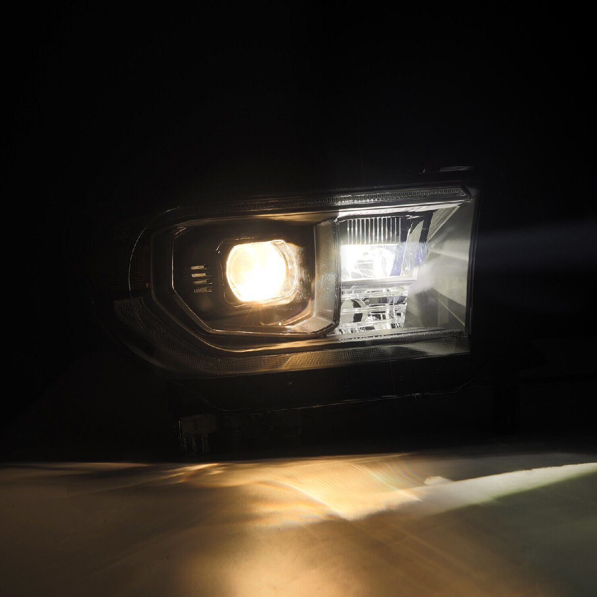 08-17y セコイア　ヘッドライト　インナーブラック / LED / プロジェクター_画像3